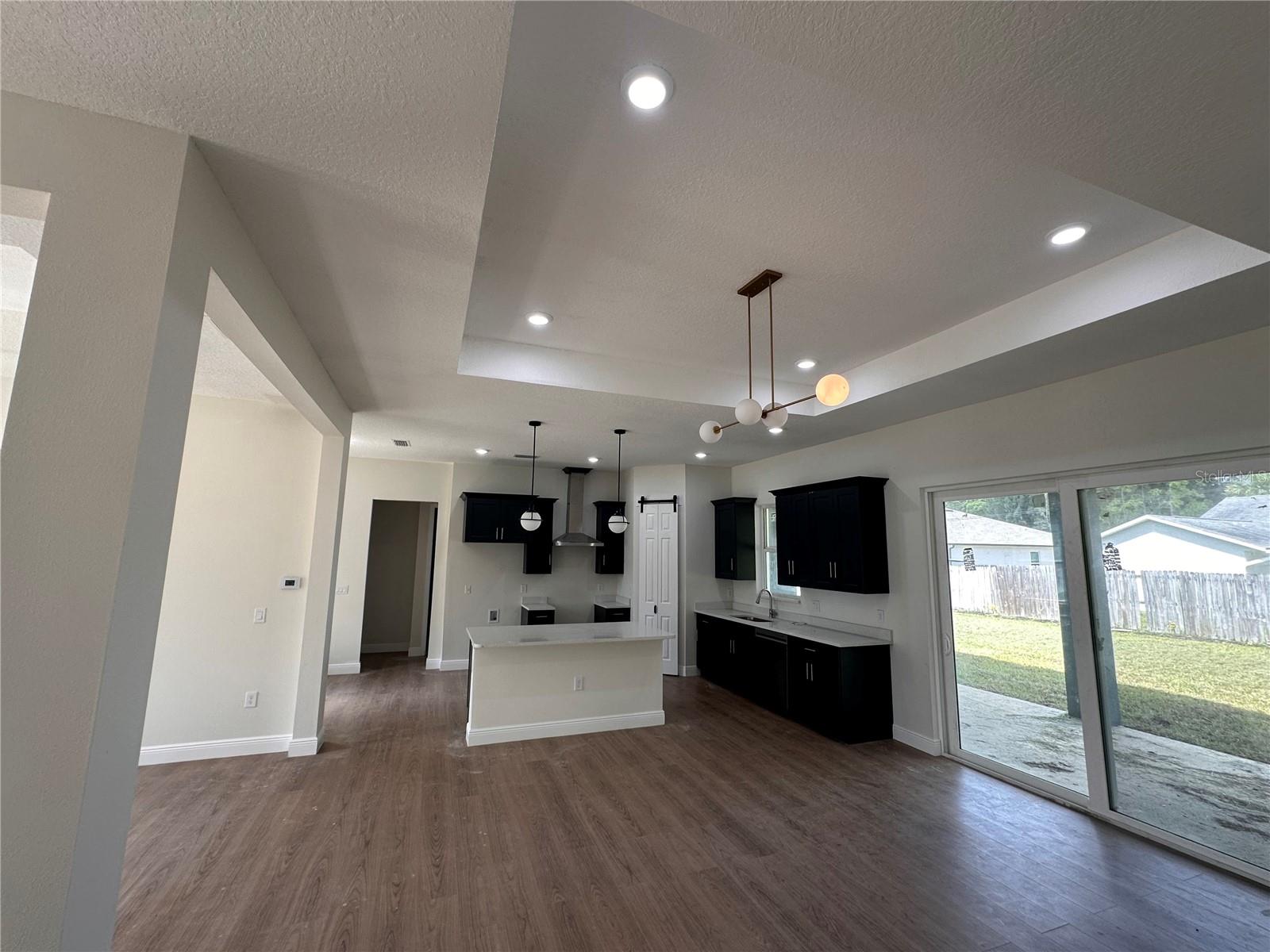 Image 3 of 73 For 708 Daysland Avenue Sw