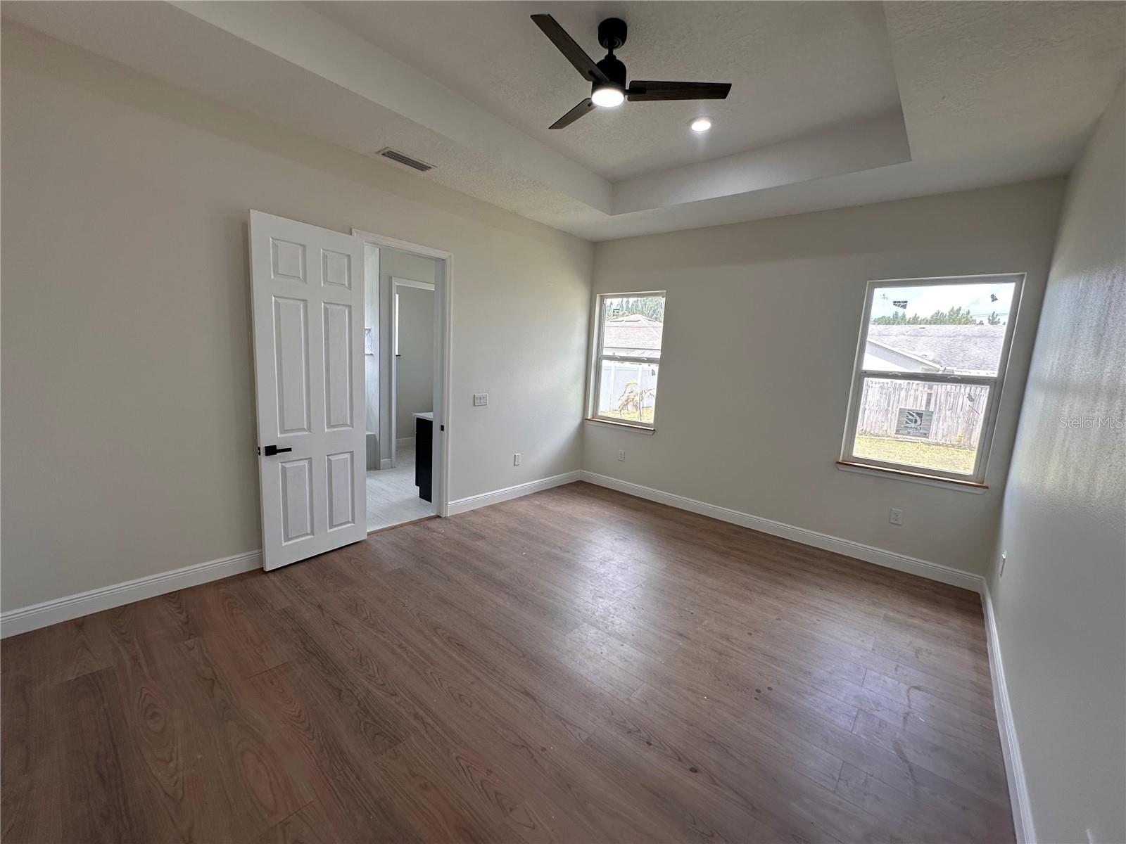 Image 49 of 73 For 708 Daysland Avenue Sw