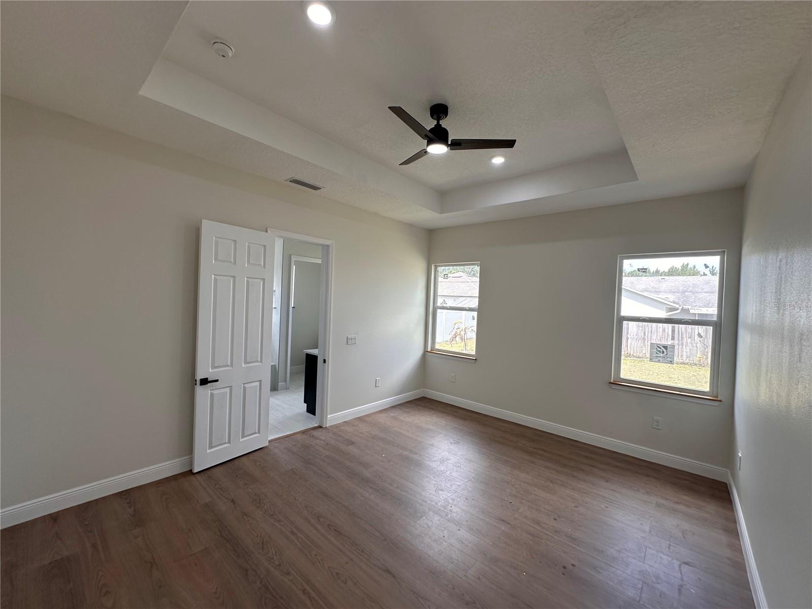 Image 50 of 73 For 708 Daysland Avenue Sw