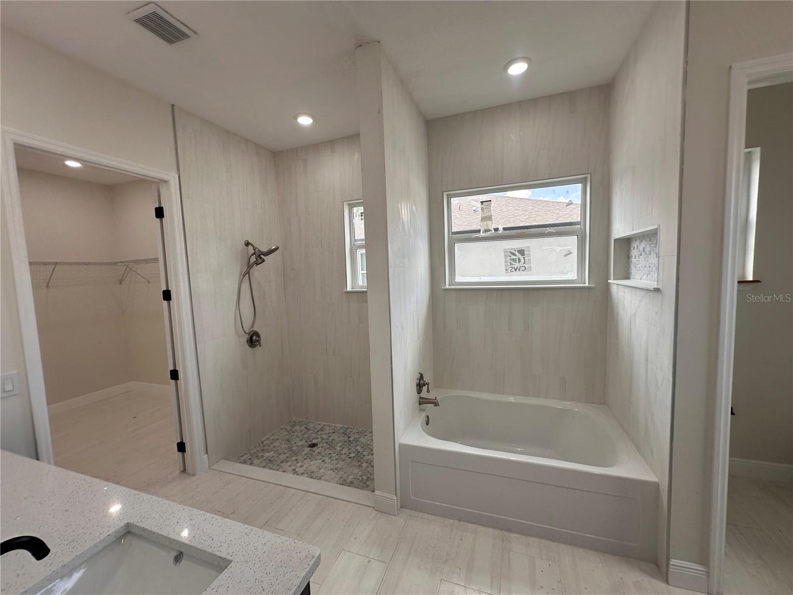 Image 61 of 73 For 708 Daysland Avenue Sw