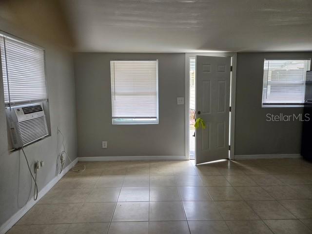 Image 2 of 12 For 514 Avenue C Ne 1