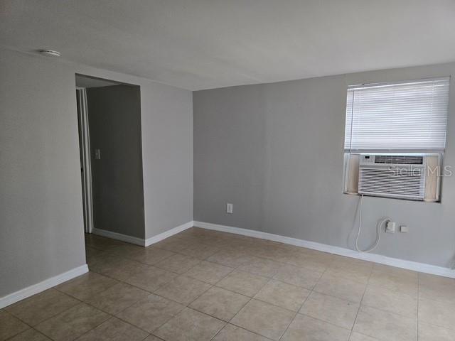 Image 4 of 12 For 514 Avenue C Ne 1