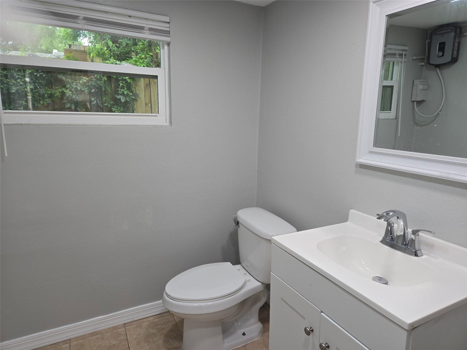 Image 8 of 12 For 514 Avenue C Ne 1