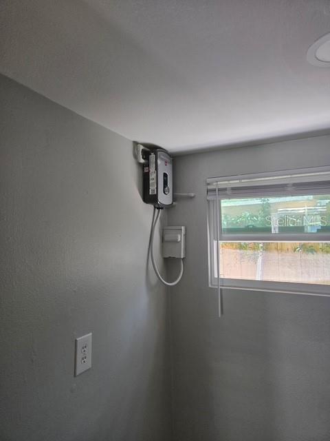 Image 9 of 12 For 514 Avenue C Ne 1