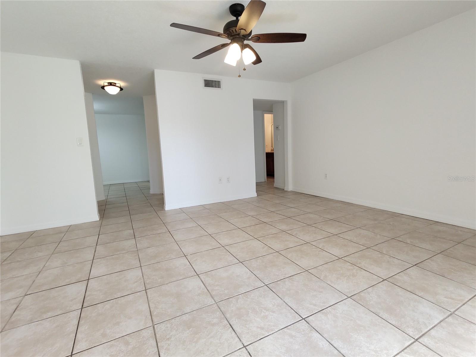 Image 17 of 47 For 538 Orange Drive 11