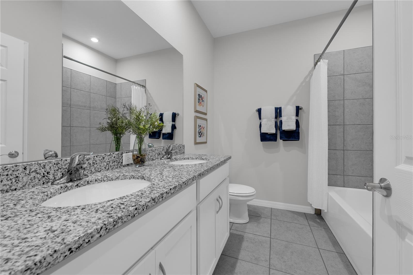 Image 23 of 34 For 422 Eventide Avenue