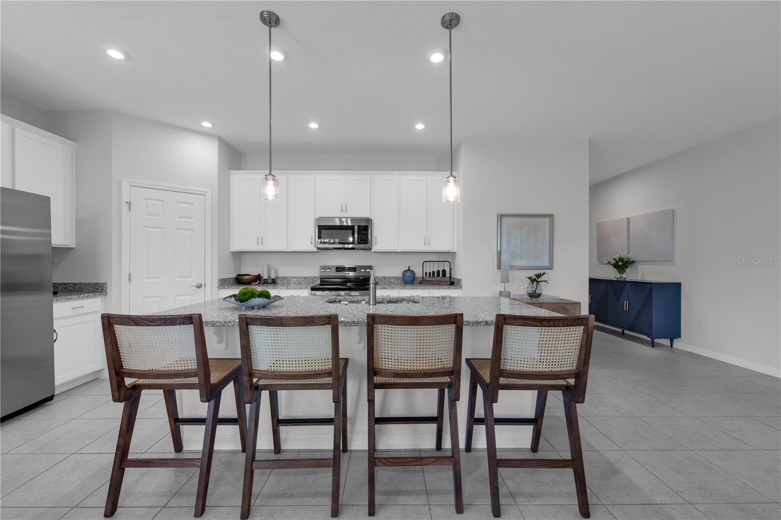 Image 7 of 34 For 422 Eventide Avenue