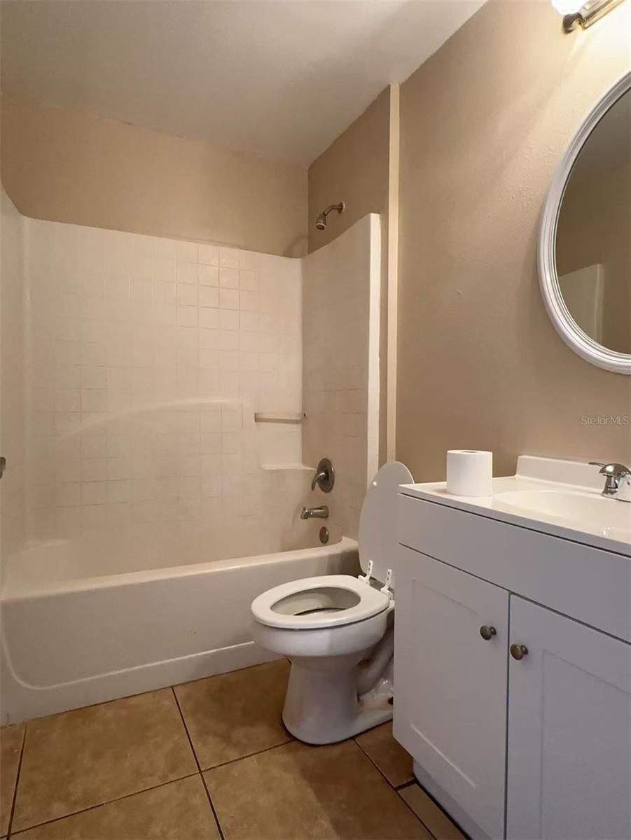 Image 10 of 12 For 415 Grand Royal Circle