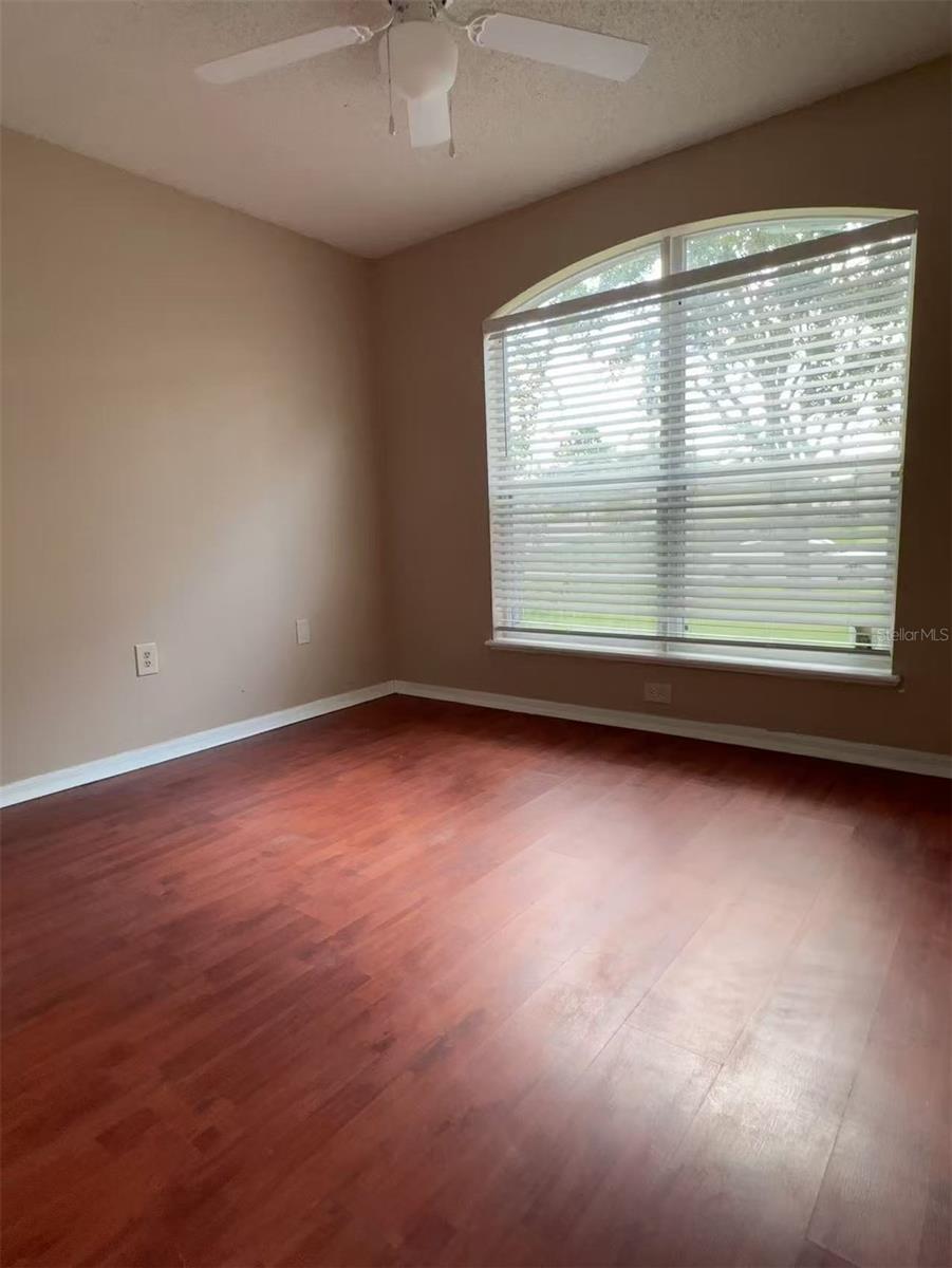 Image 9 of 12 For 415 Grand Royal Circle