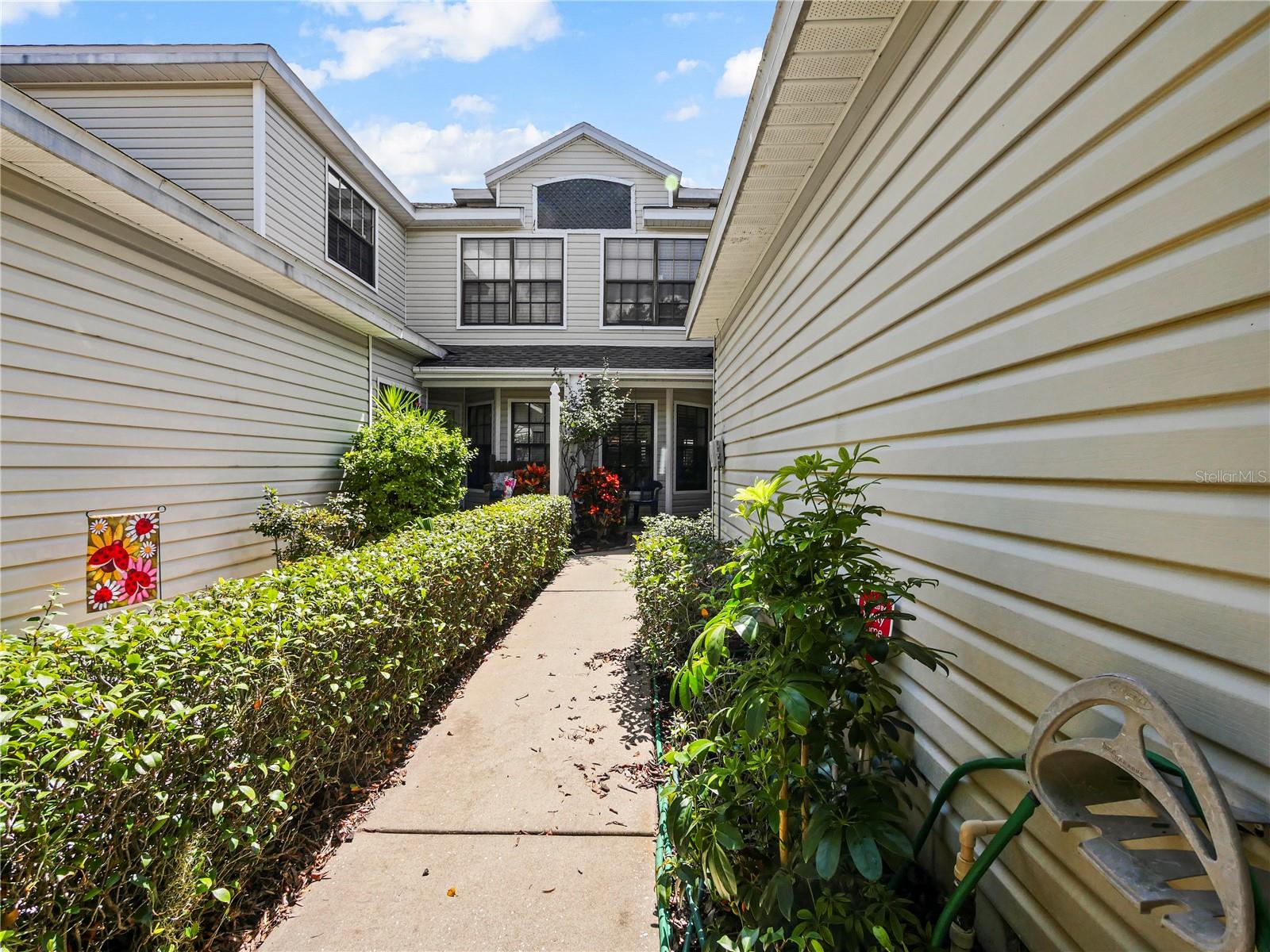 Image 3 of 24 For 132 Baytree Boulevard