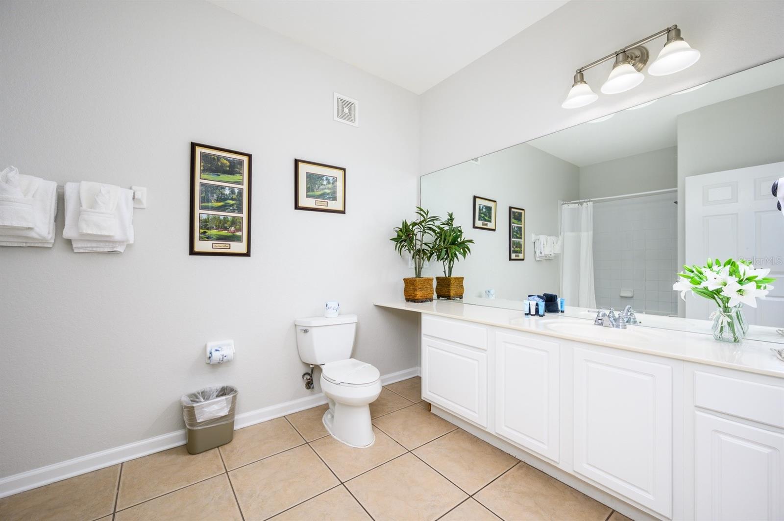 Image 13 of 22 For 4862 Cayview Avenue 410