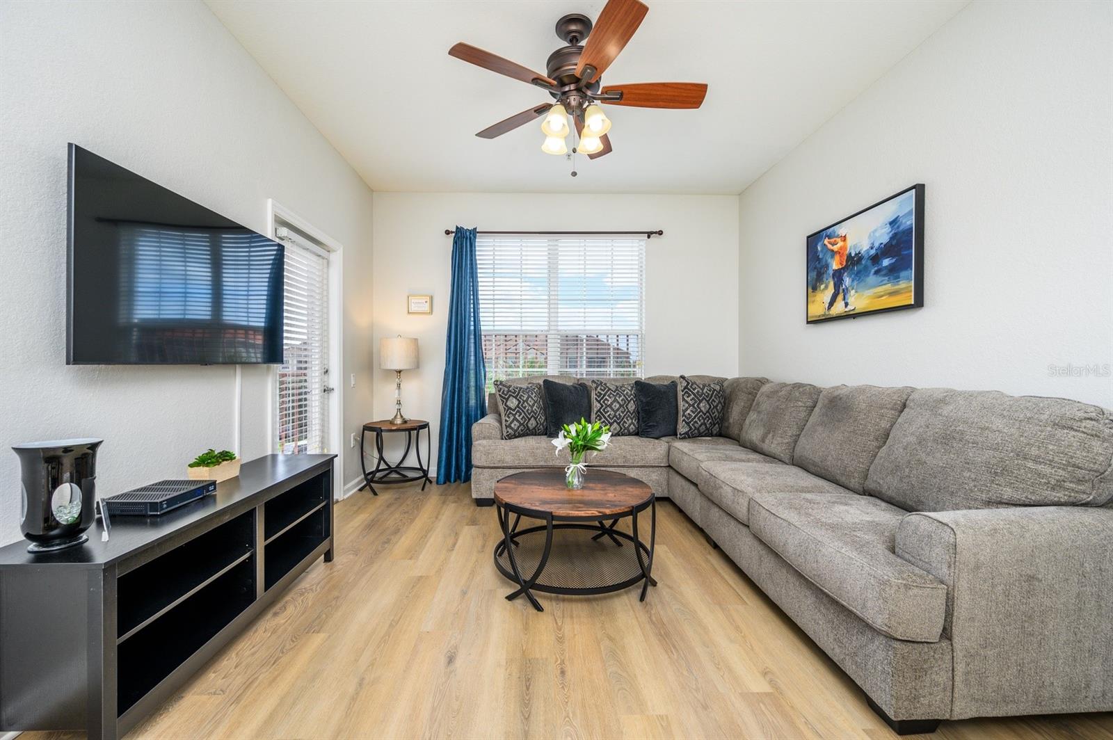 Image 6 of 22 For 4862 Cayview Avenue 410
