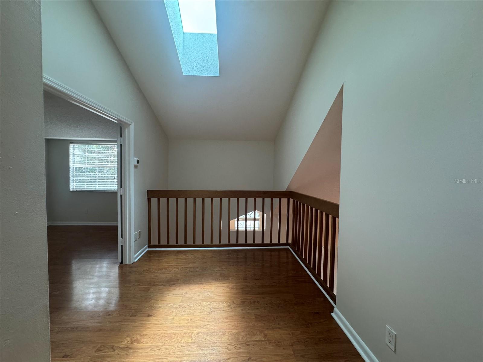 Image 20 of 31 For 964 Helmsley Court 202