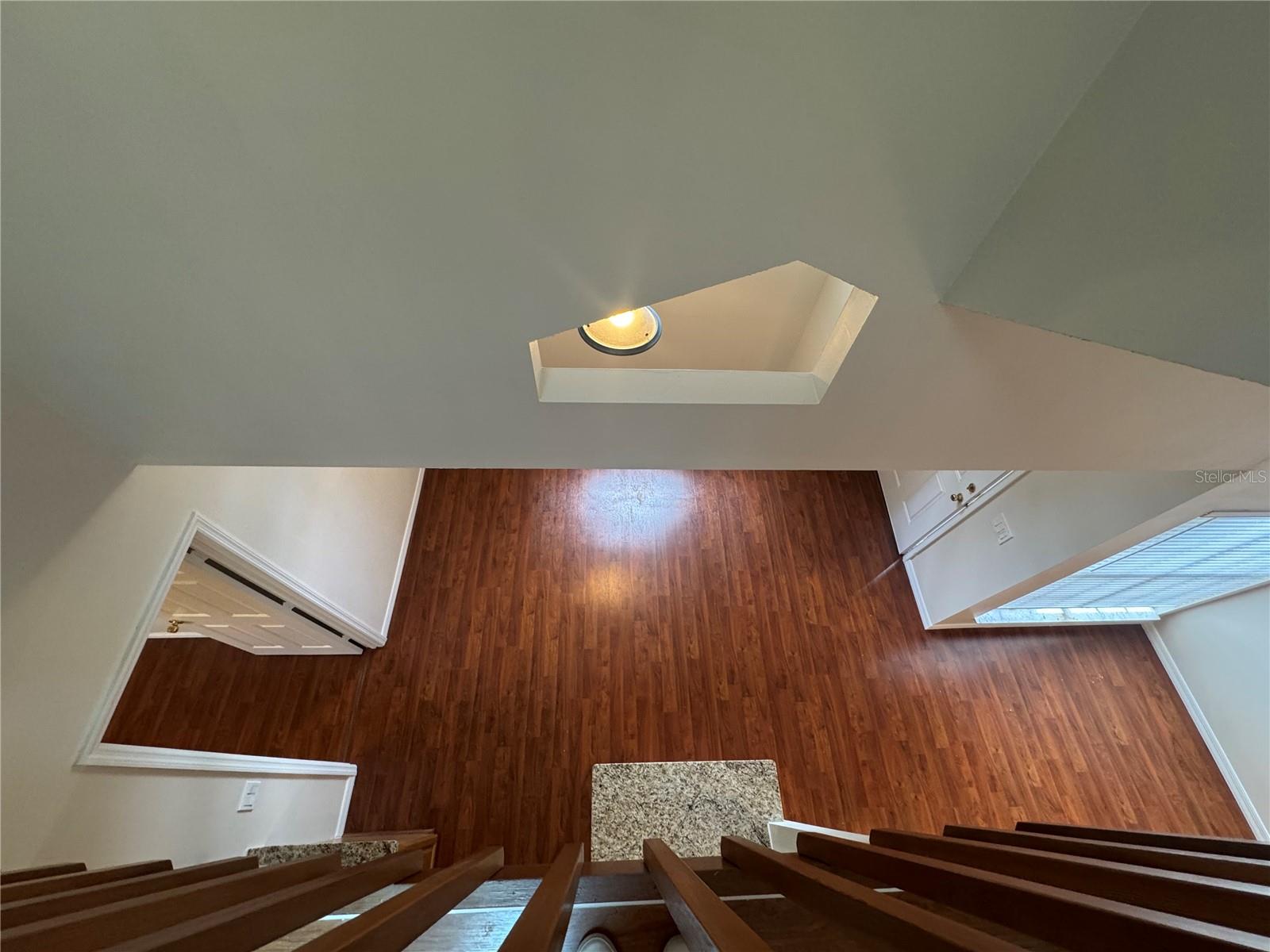 Image 24 of 31 For 964 Helmsley Court 202