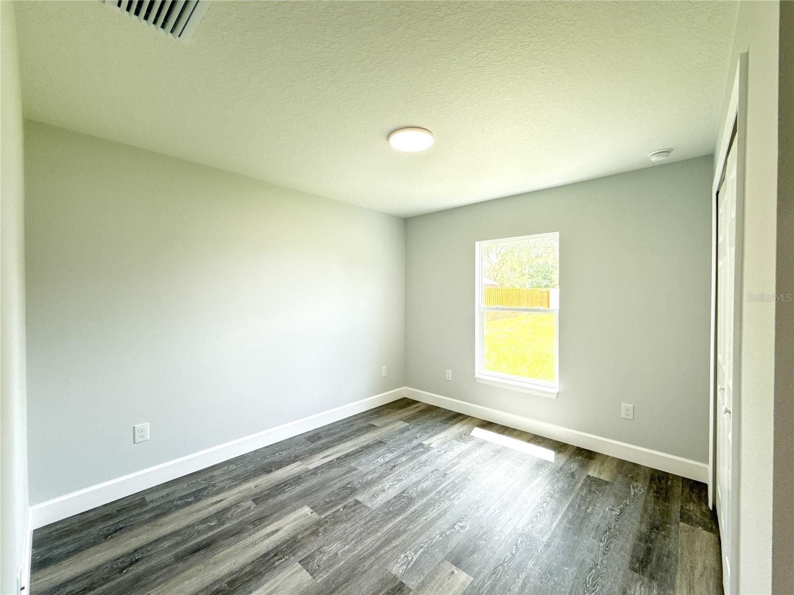 Image 16 of 22 For 10178 137th Street