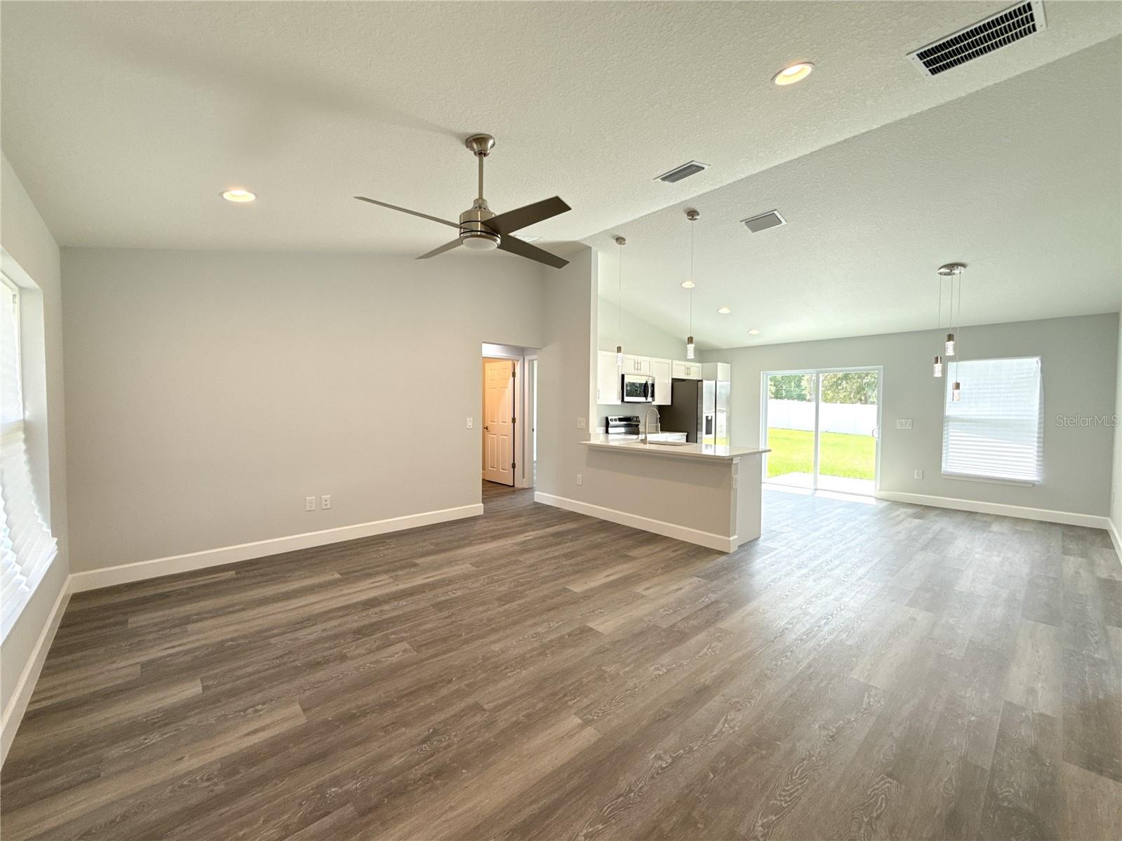 Image 4 of 22 For 10178 137th Street