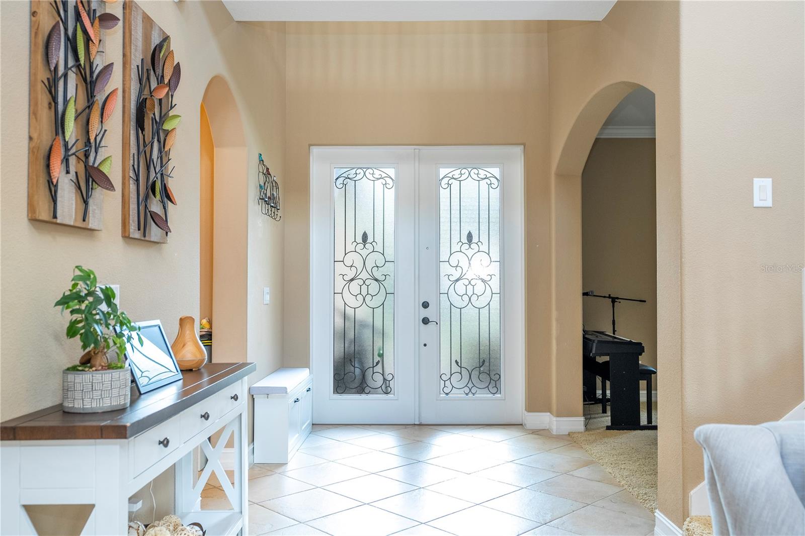 Image 13 of 99 For 3119 Falconhill Drive