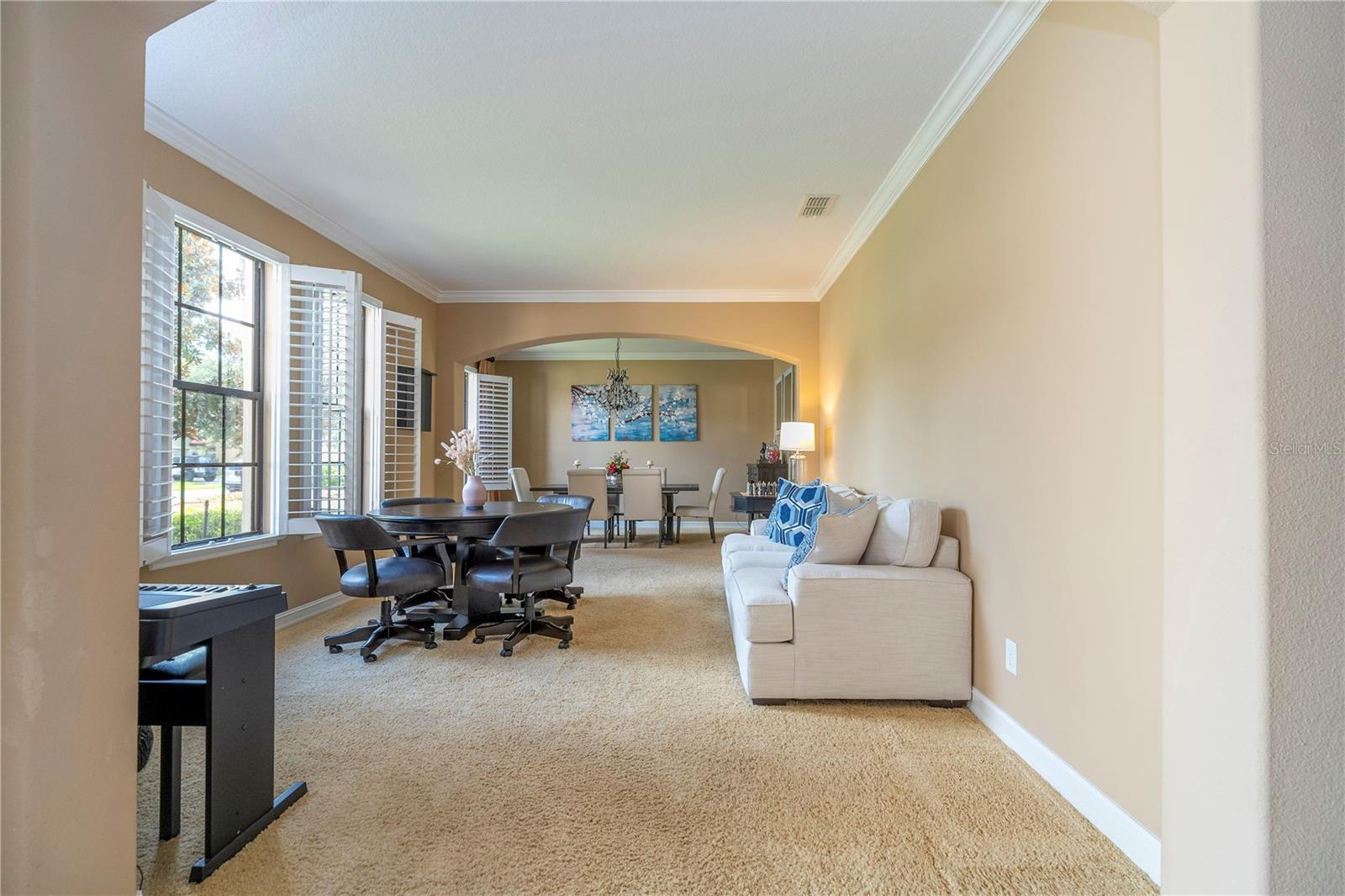 Image 14 of 99 For 3119 Falconhill Drive