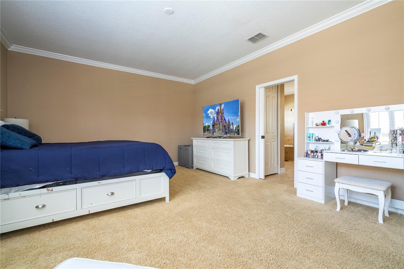 Image 22 of 99 For 3119 Falconhill Drive