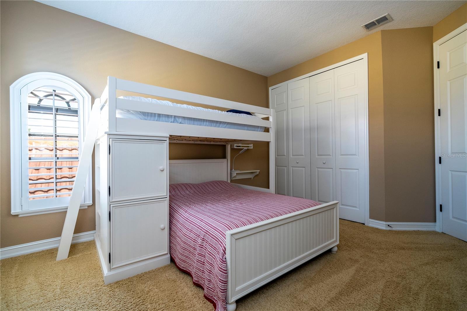 Image 37 of 99 For 3119 Falconhill Drive