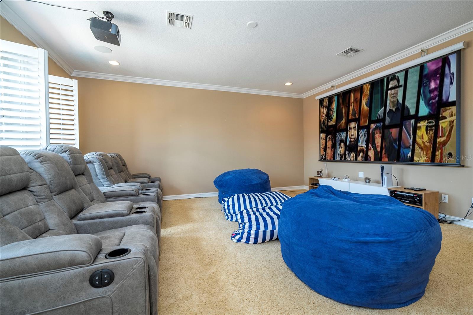 Image 41 of 99 For 3119 Falconhill Drive