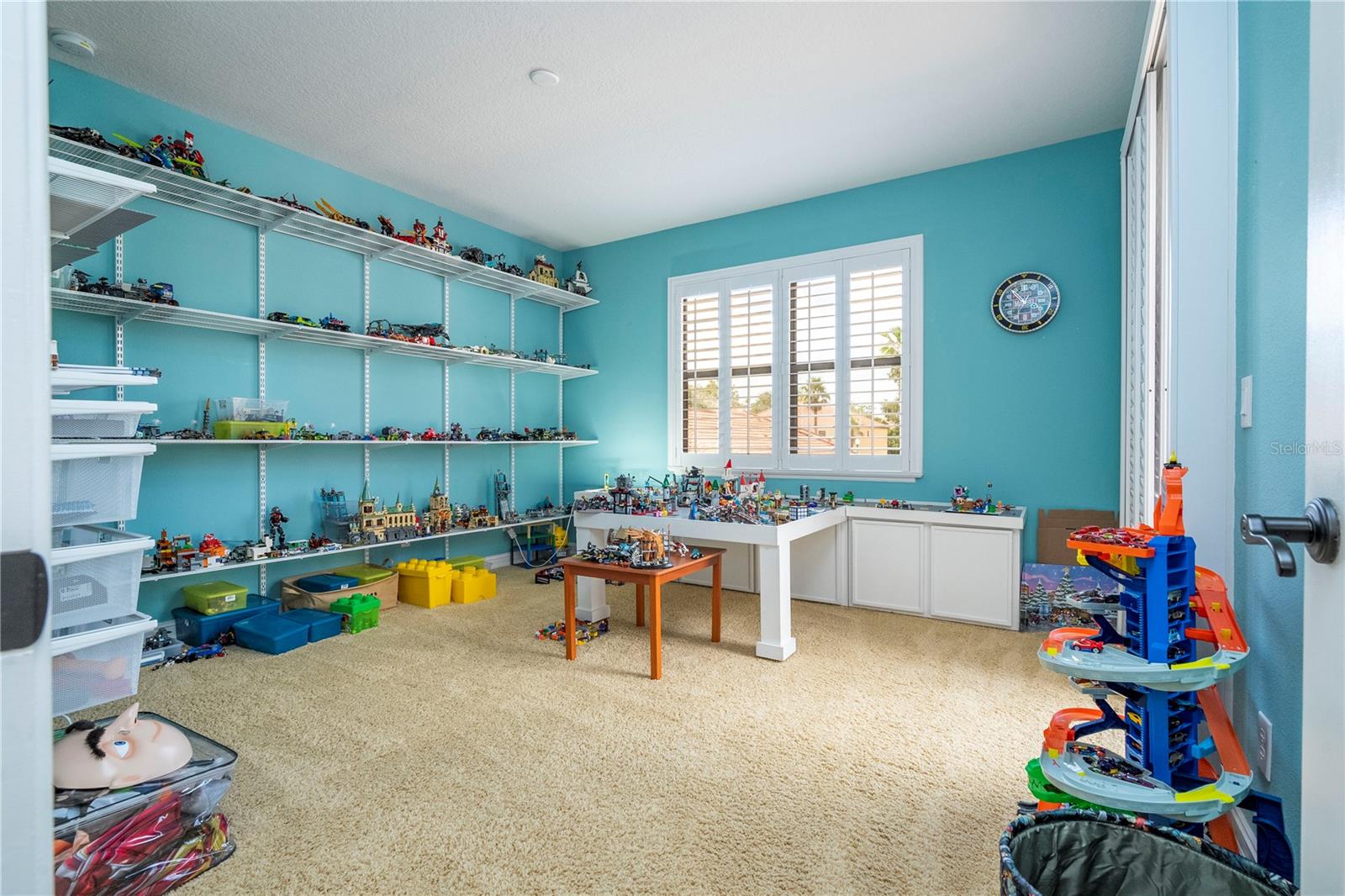 Image 46 of 99 For 3119 Falconhill Drive