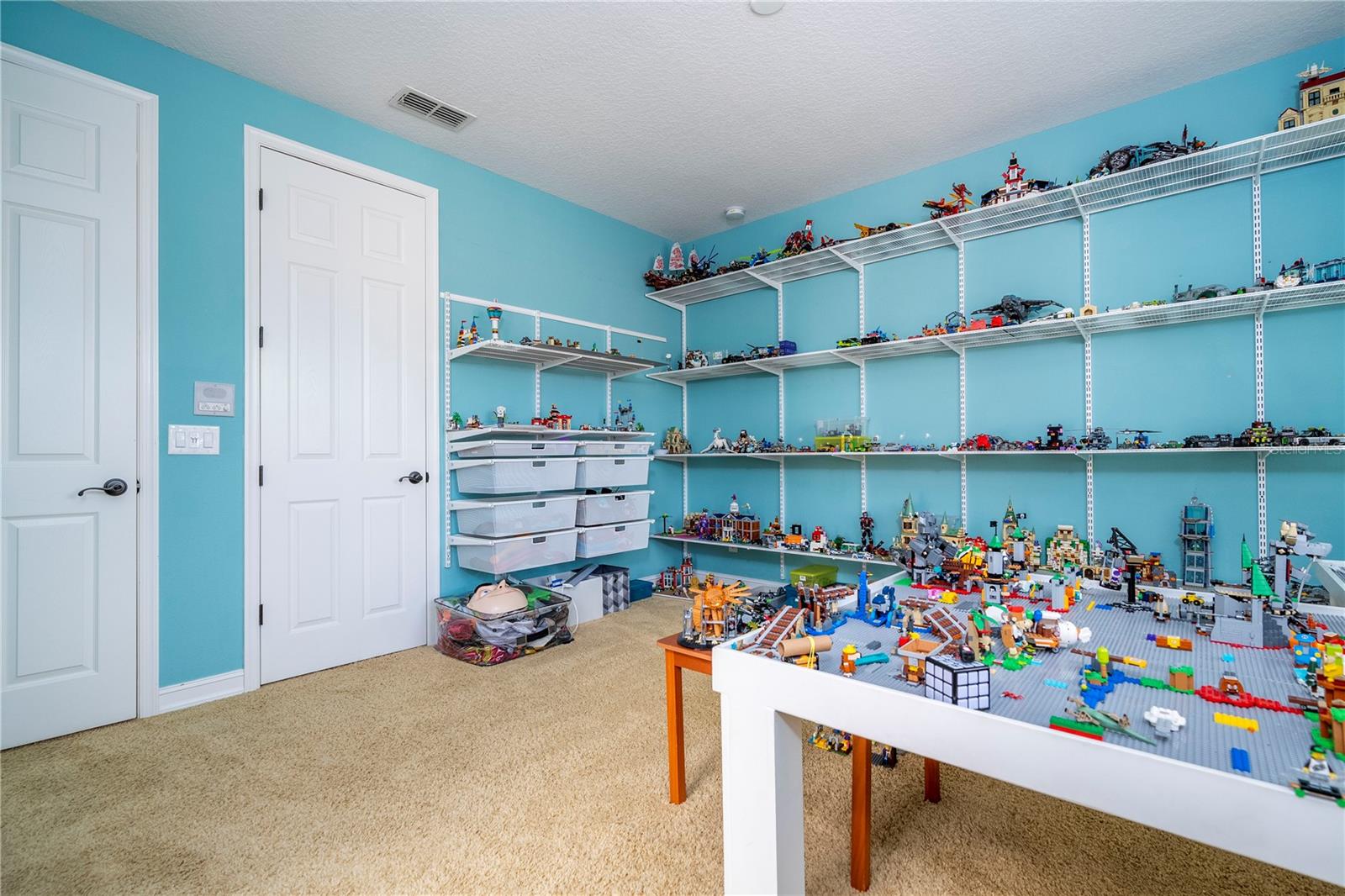 Image 47 of 99 For 3119 Falconhill Drive