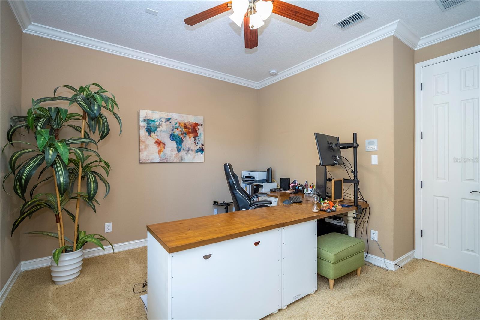 Image 57 of 99 For 3119 Falconhill Drive