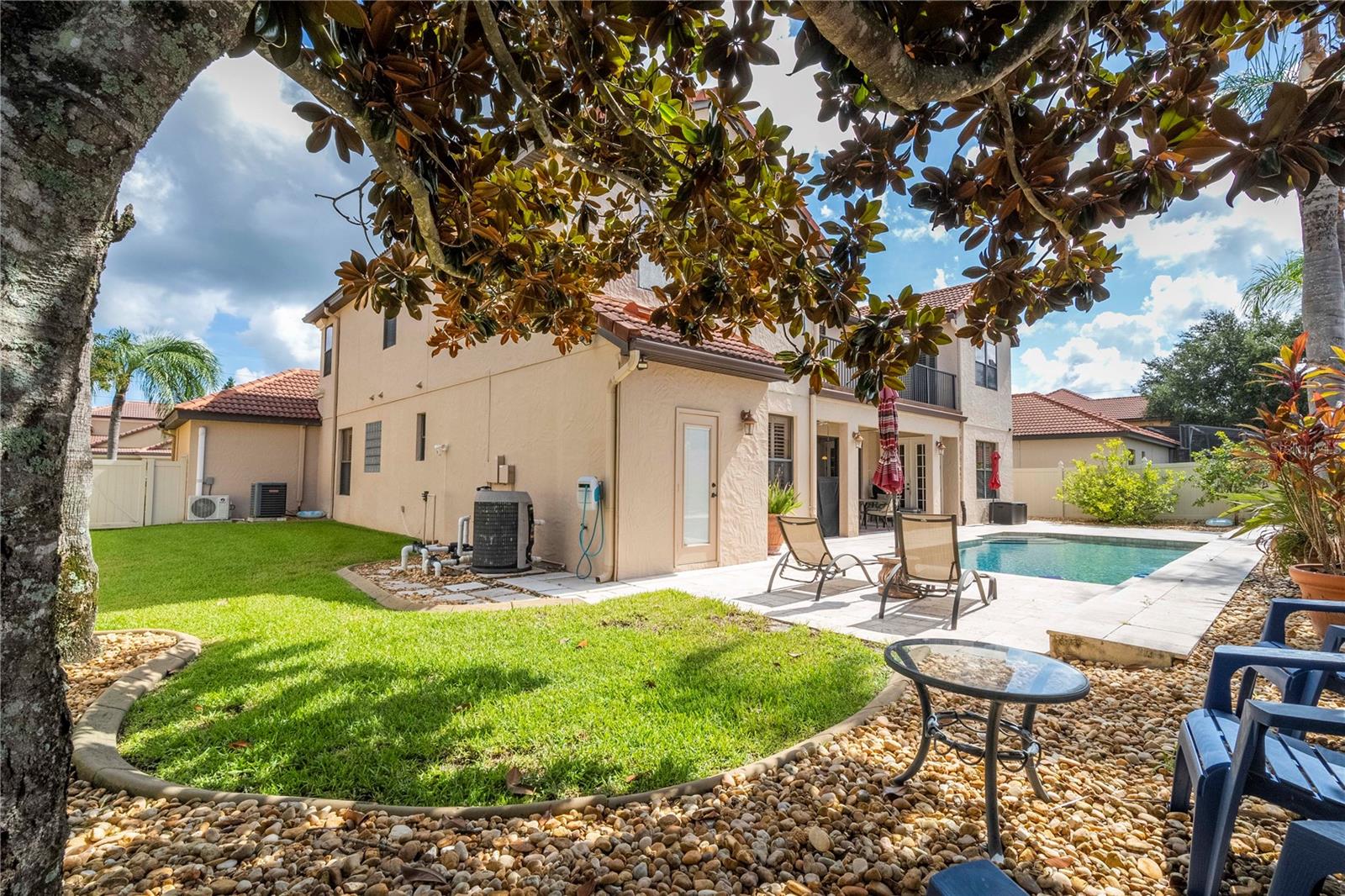 Image 95 of 99 For 3119 Falconhill Drive