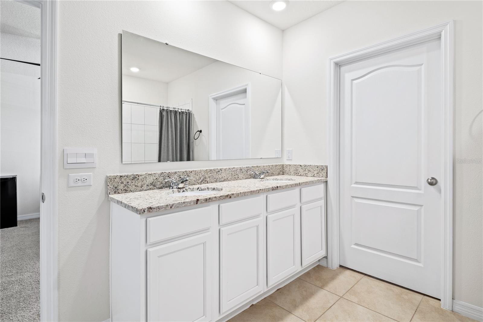 Image 21 of 33 For 3302 Eastgrove Terrace