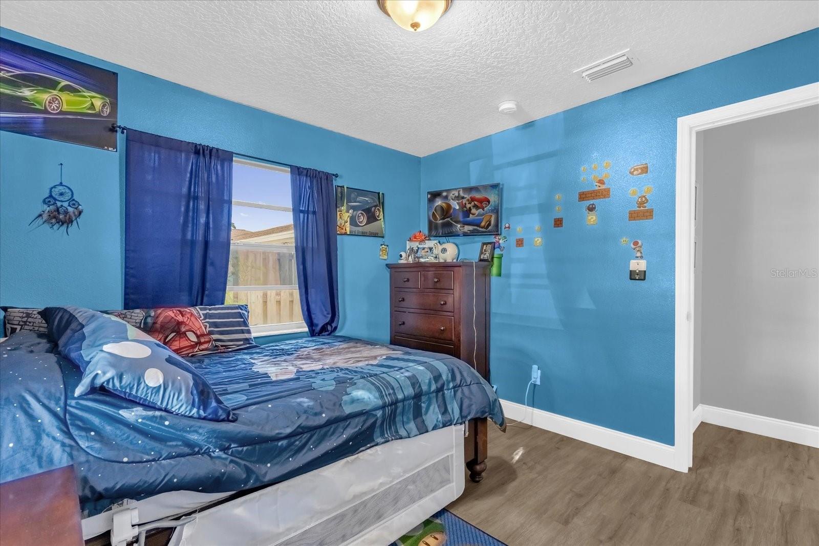Image 15 of 29 For 588 Audubon Avenue Ne