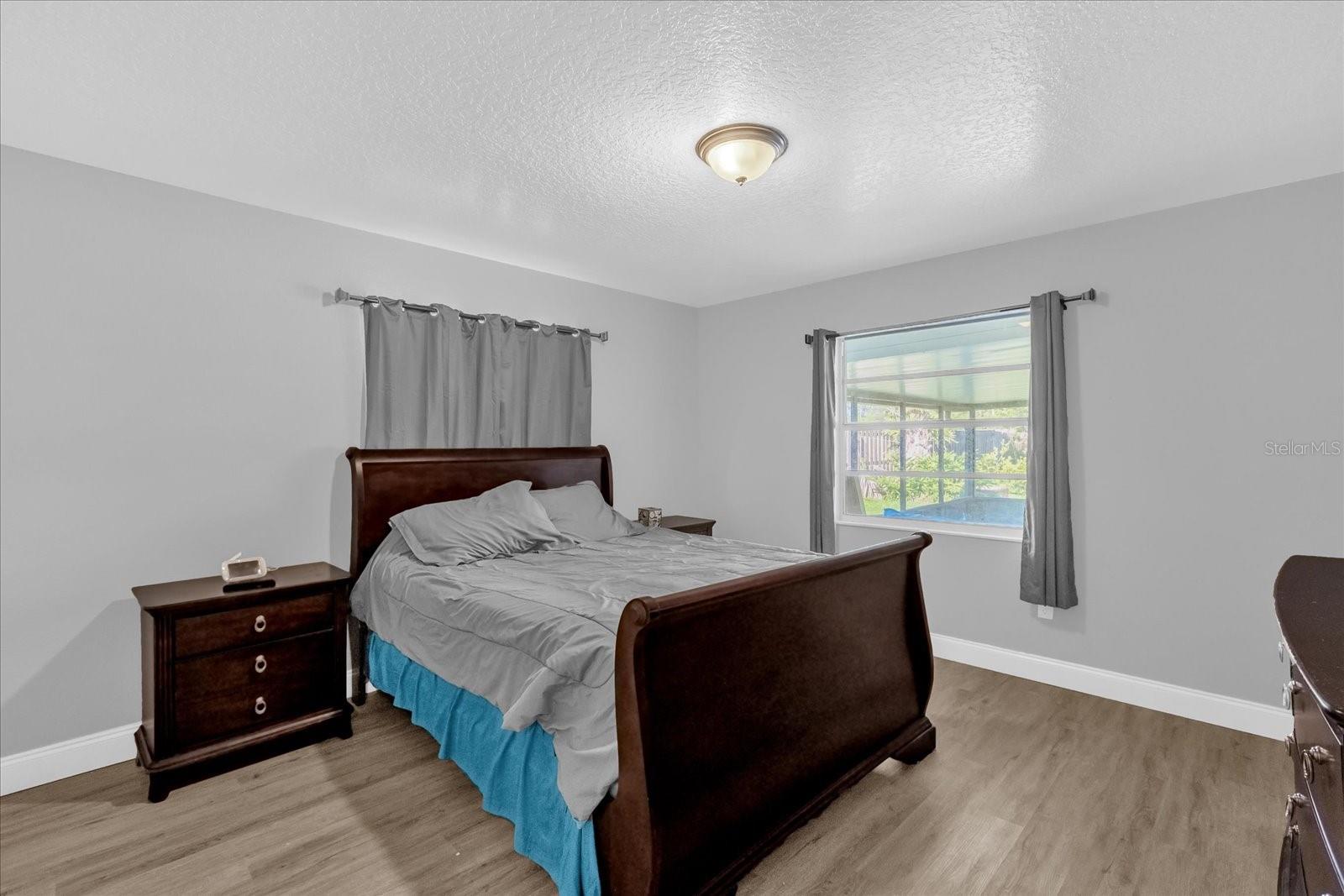 Image 16 of 29 For 588 Audubon Avenue Ne