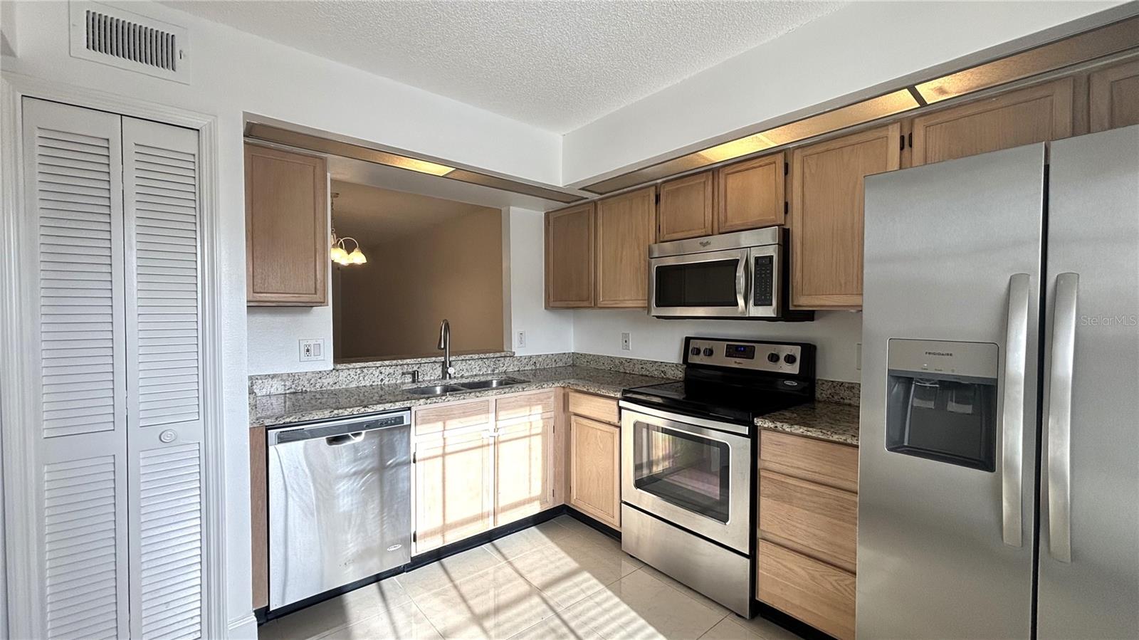 Image 8 of 17 For 13903 Timberland Drive 101