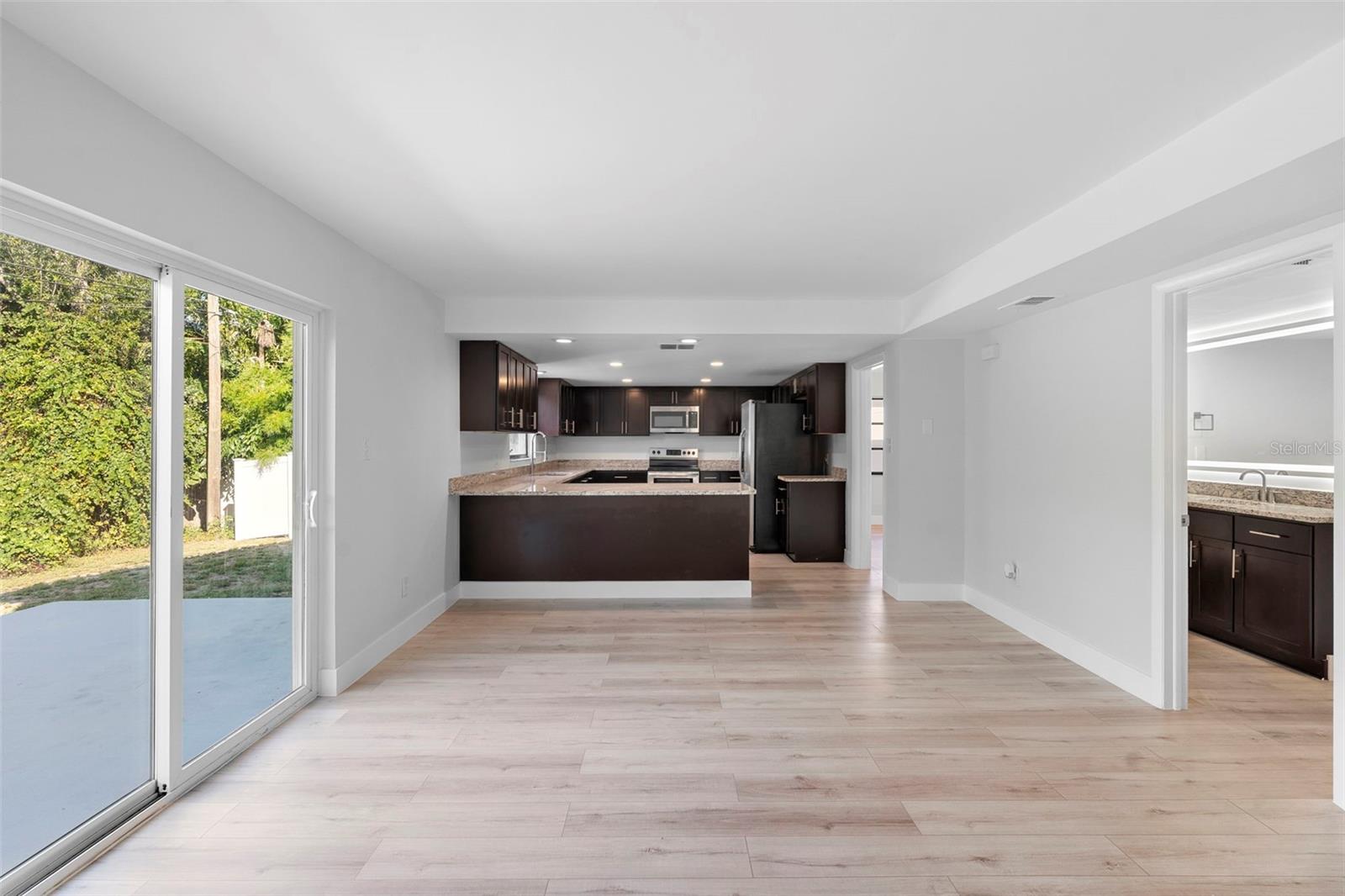 Image 10 of 30 For 624 Baynard Drive