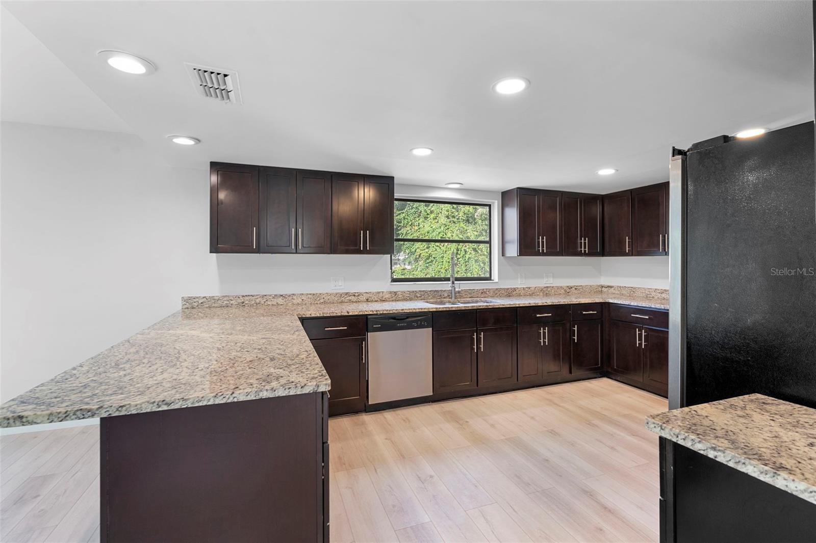 Image 11 of 30 For 624 Baynard Drive