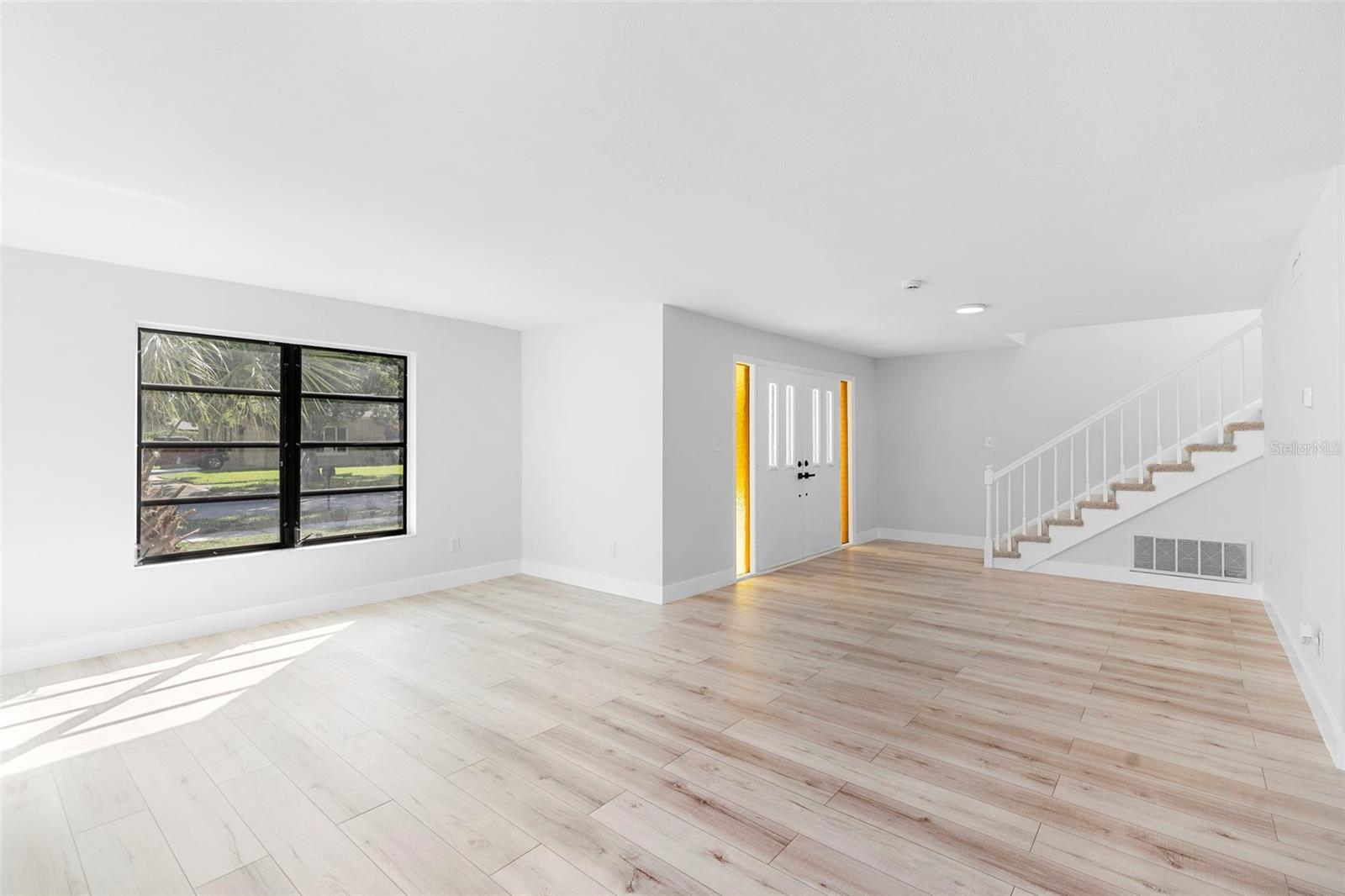 Image 4 of 30 For 624 Baynard Drive