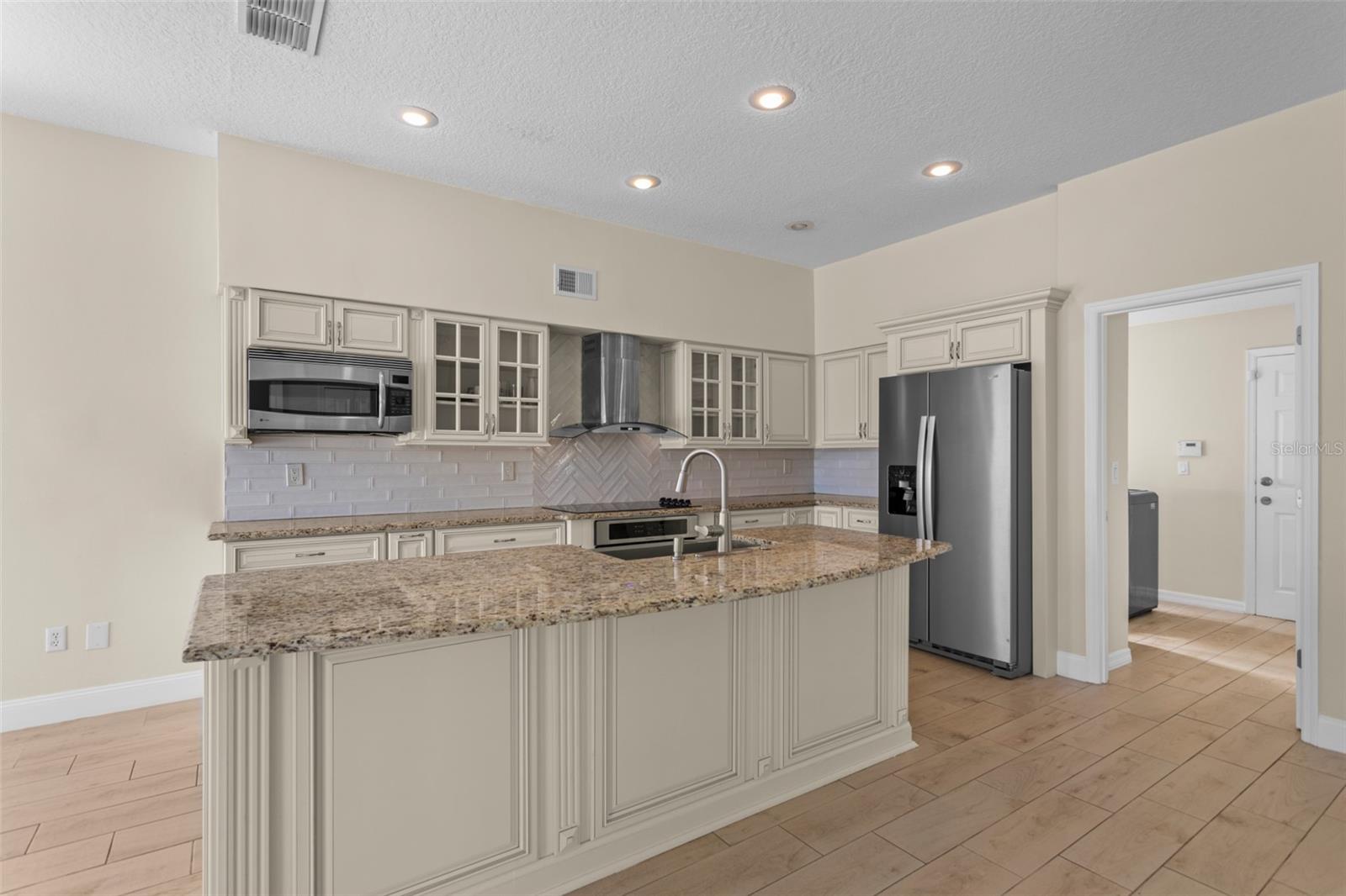 Image 11 of 38 For 7801 Belvoir Drive