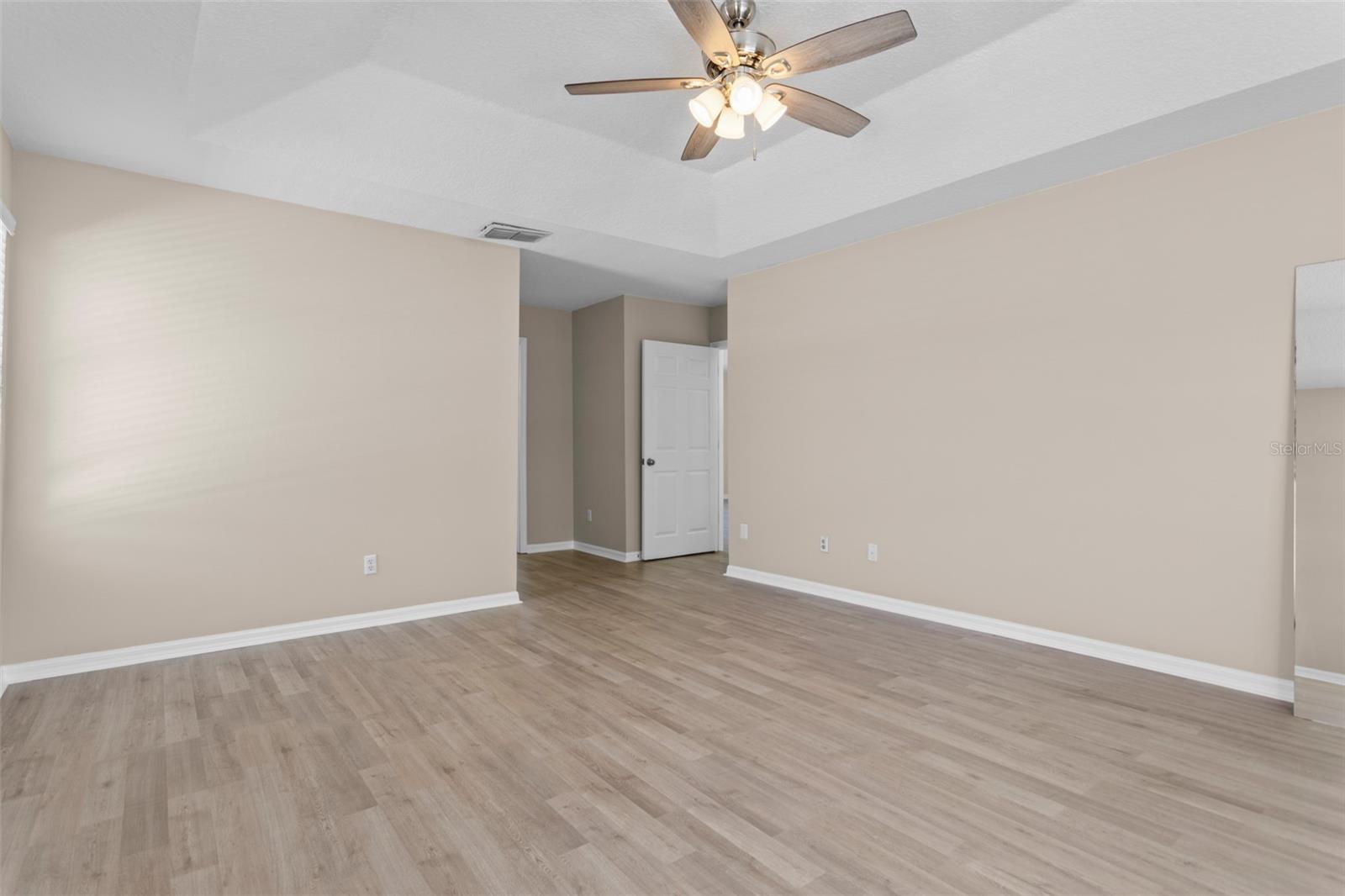 Image 27 of 38 For 7801 Belvoir Drive