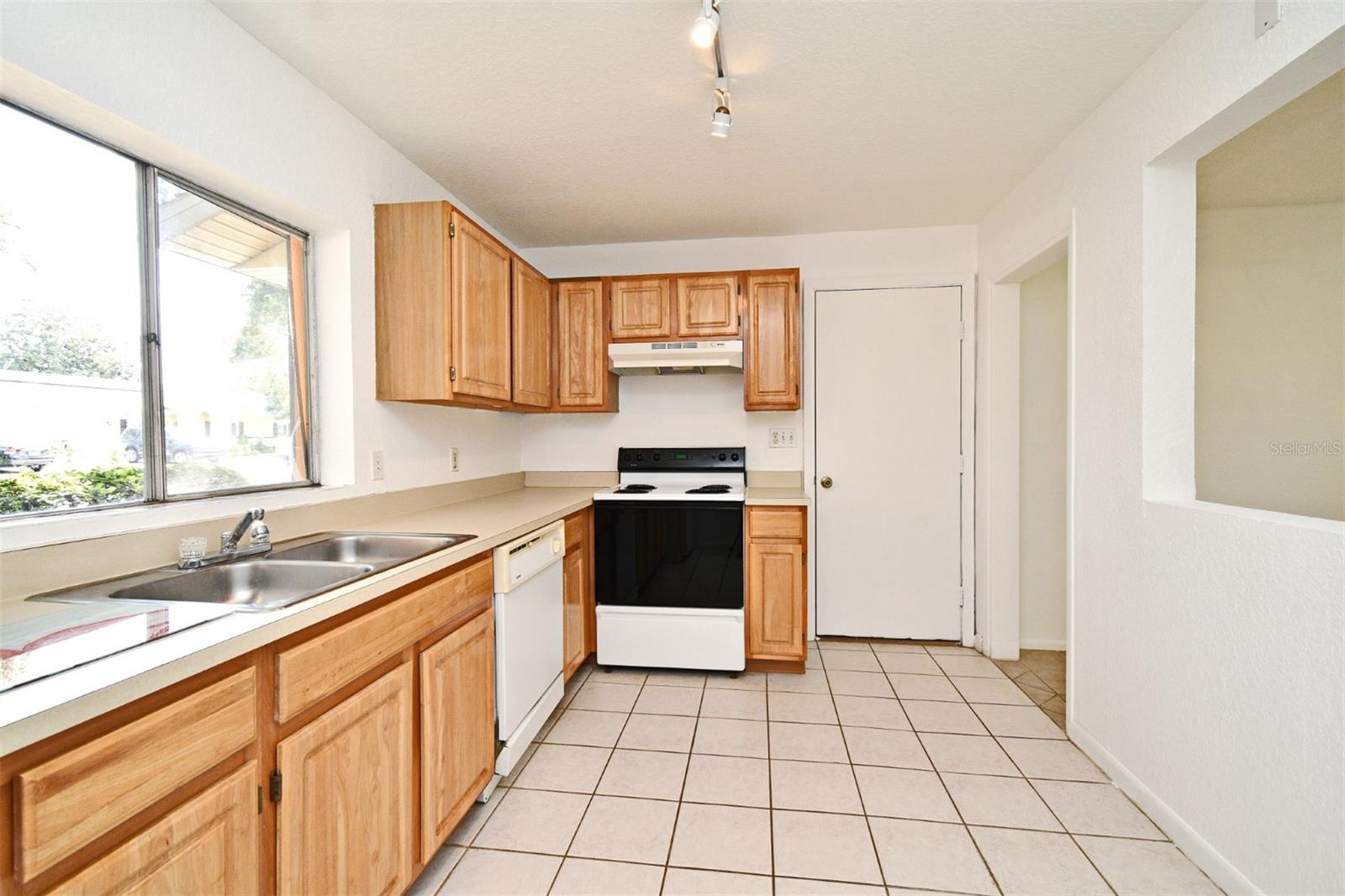 Image 11 of 39 For 3191 Cashmere Drive