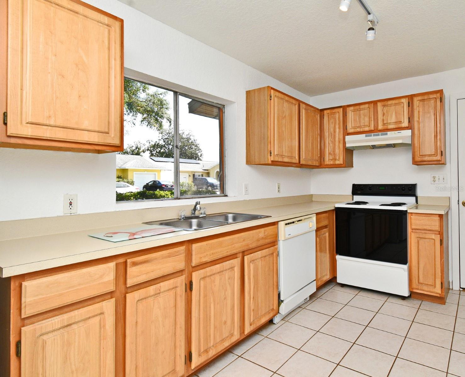 Image 8 of 39 For 3191 Cashmere Drive