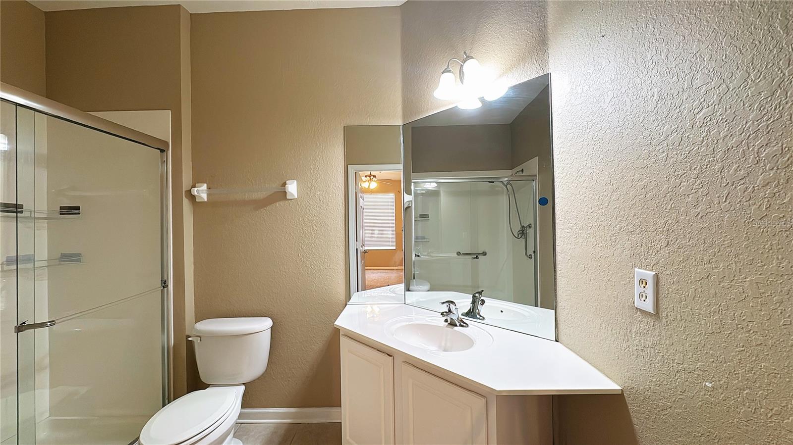 Image 11 of 31 For 6451 Old Park Lane 204