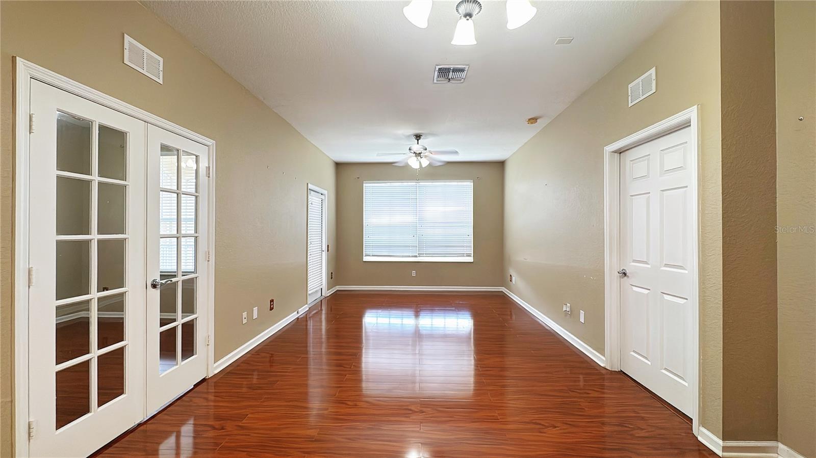 Image 6 of 31 For 6451 Old Park Lane 204