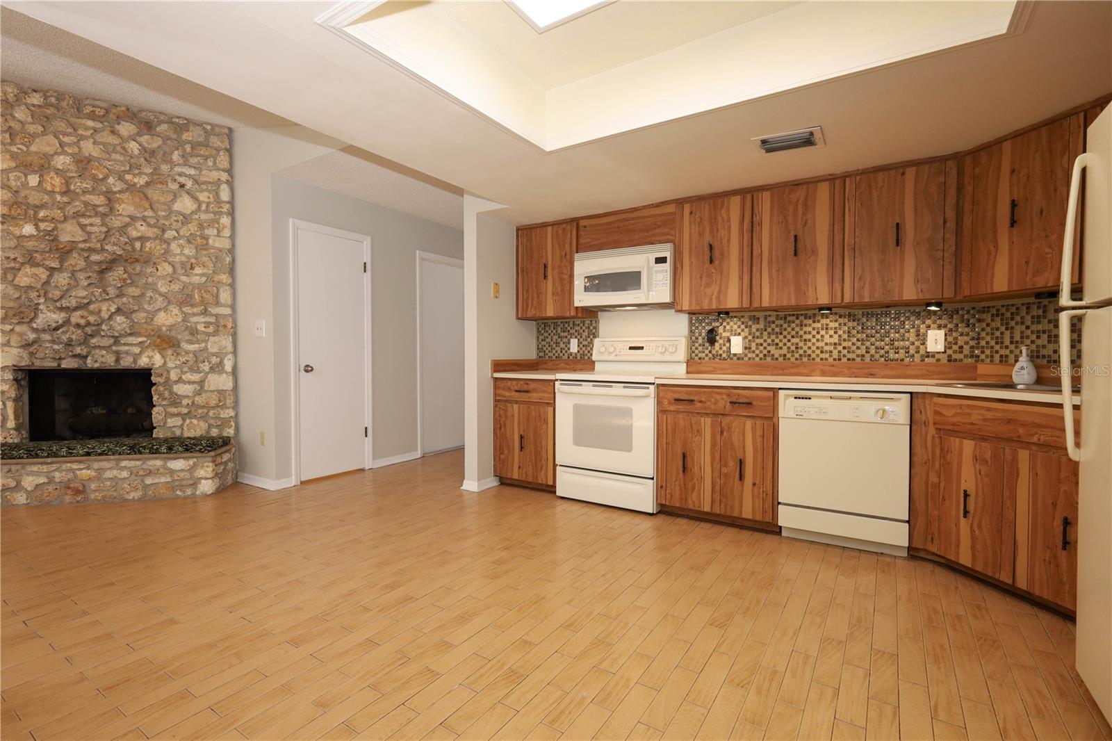 Image 11 of 93 For 4445 Bridgewater Drive