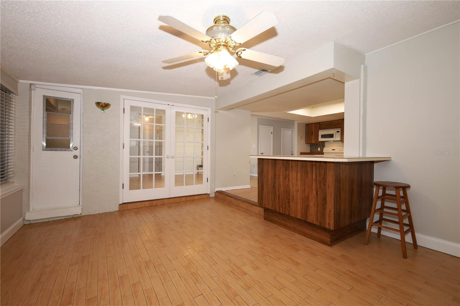 Image 22 of 93 For 4445 Bridgewater Drive