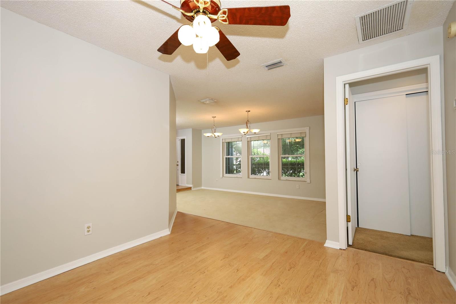 Image 27 of 93 For 4445 Bridgewater Drive