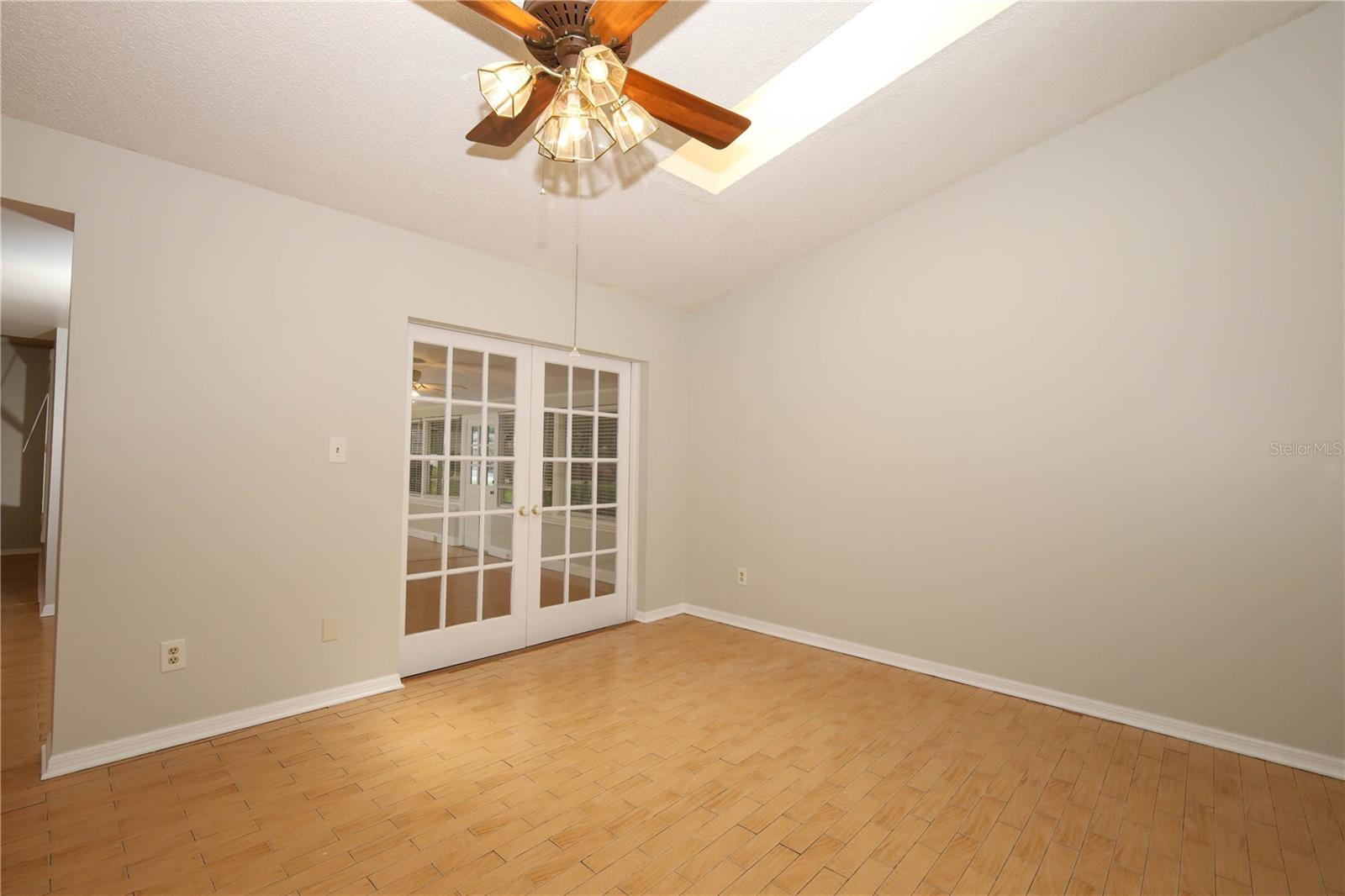 Image 32 of 93 For 4445 Bridgewater Drive