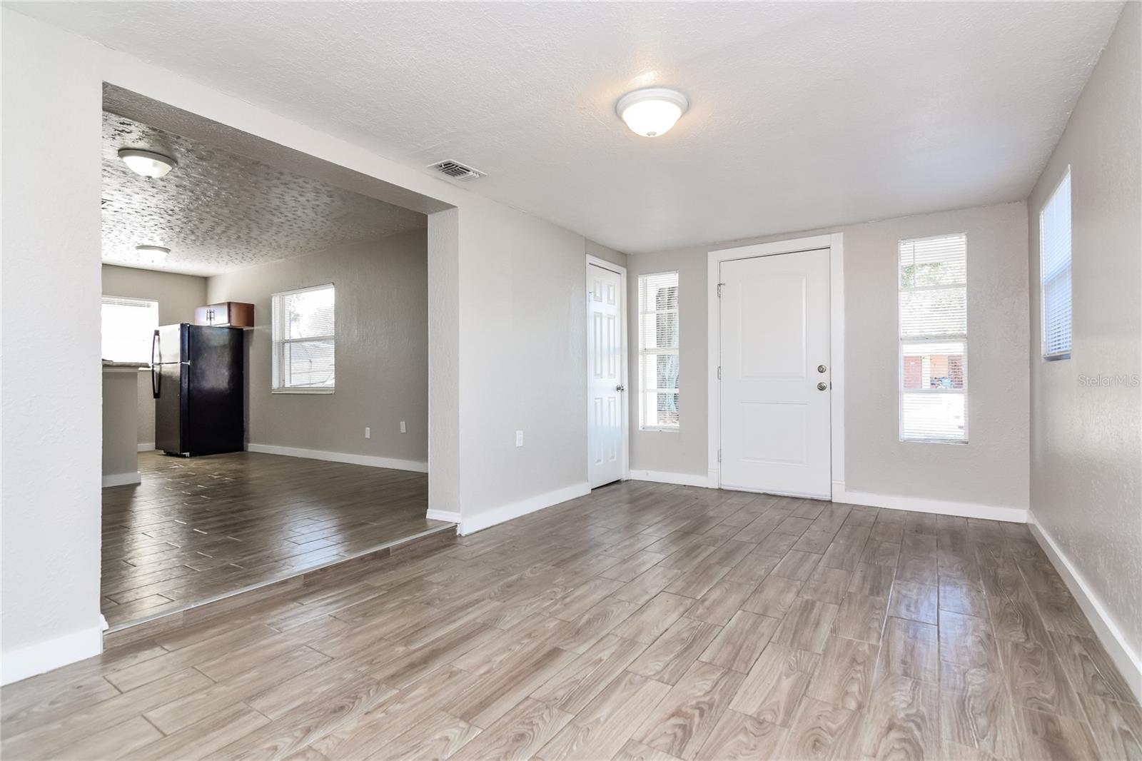 Image 3 of 15 For 5204 80th Street