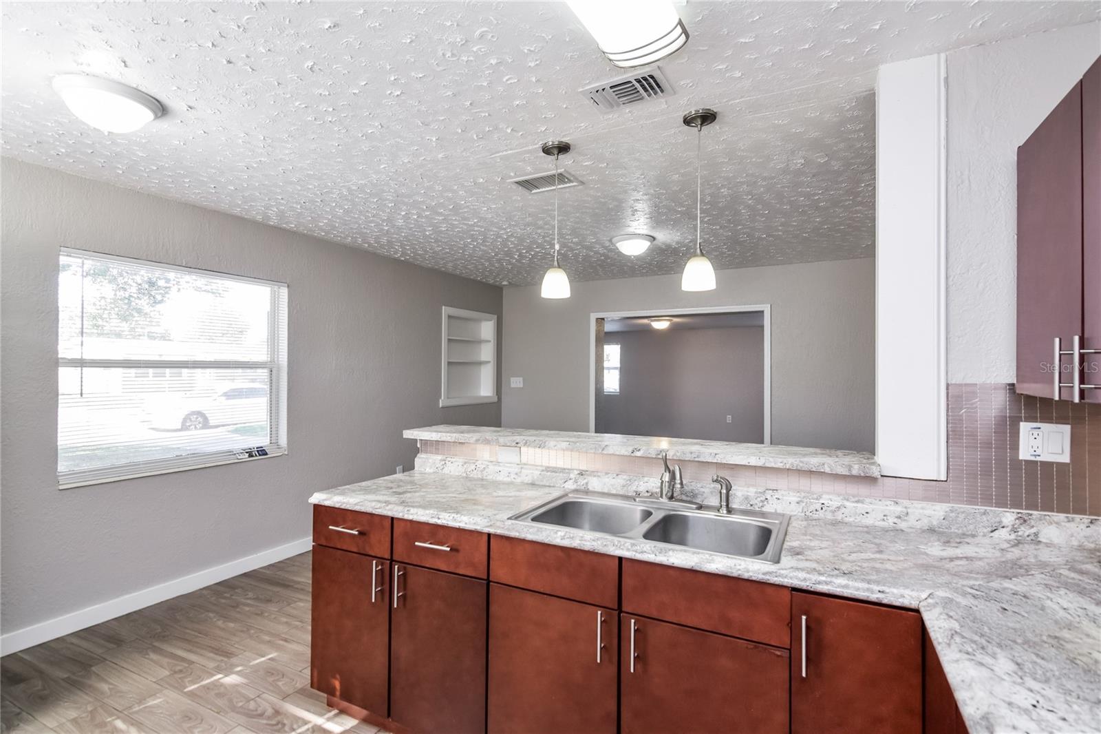 Image 6 of 15 For 5204 80th Street