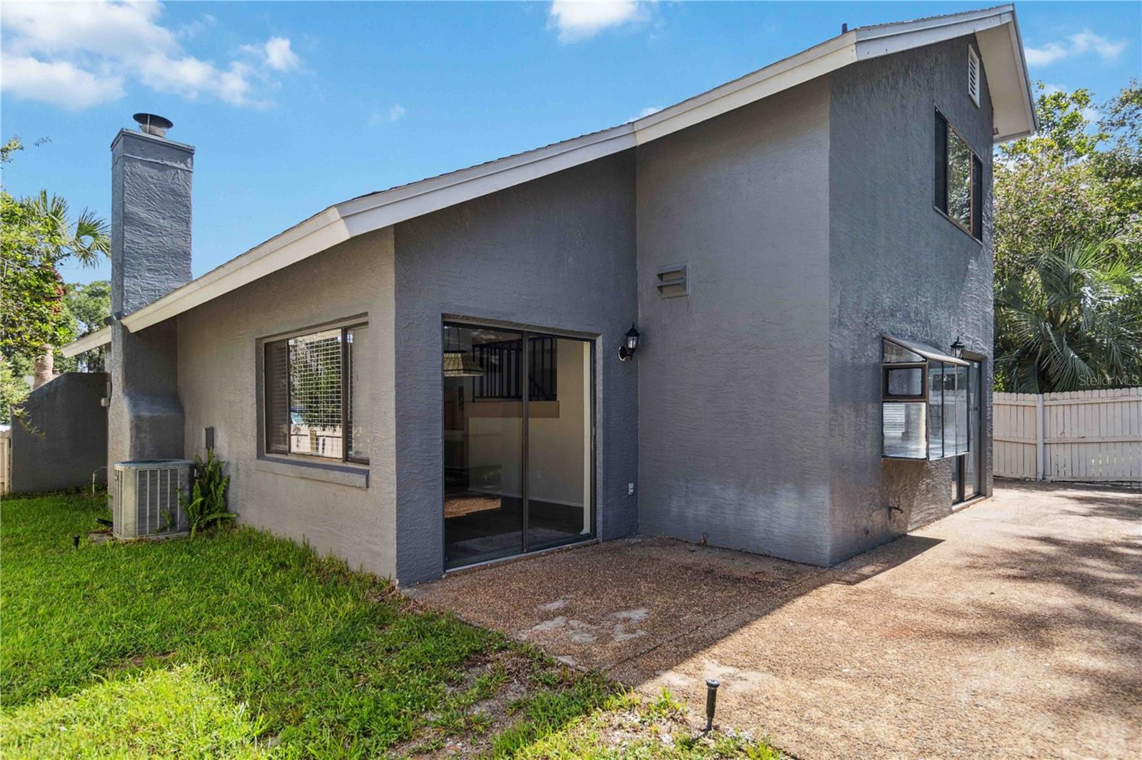 Image 22 of 27 For 610 Torrey Oaks Court