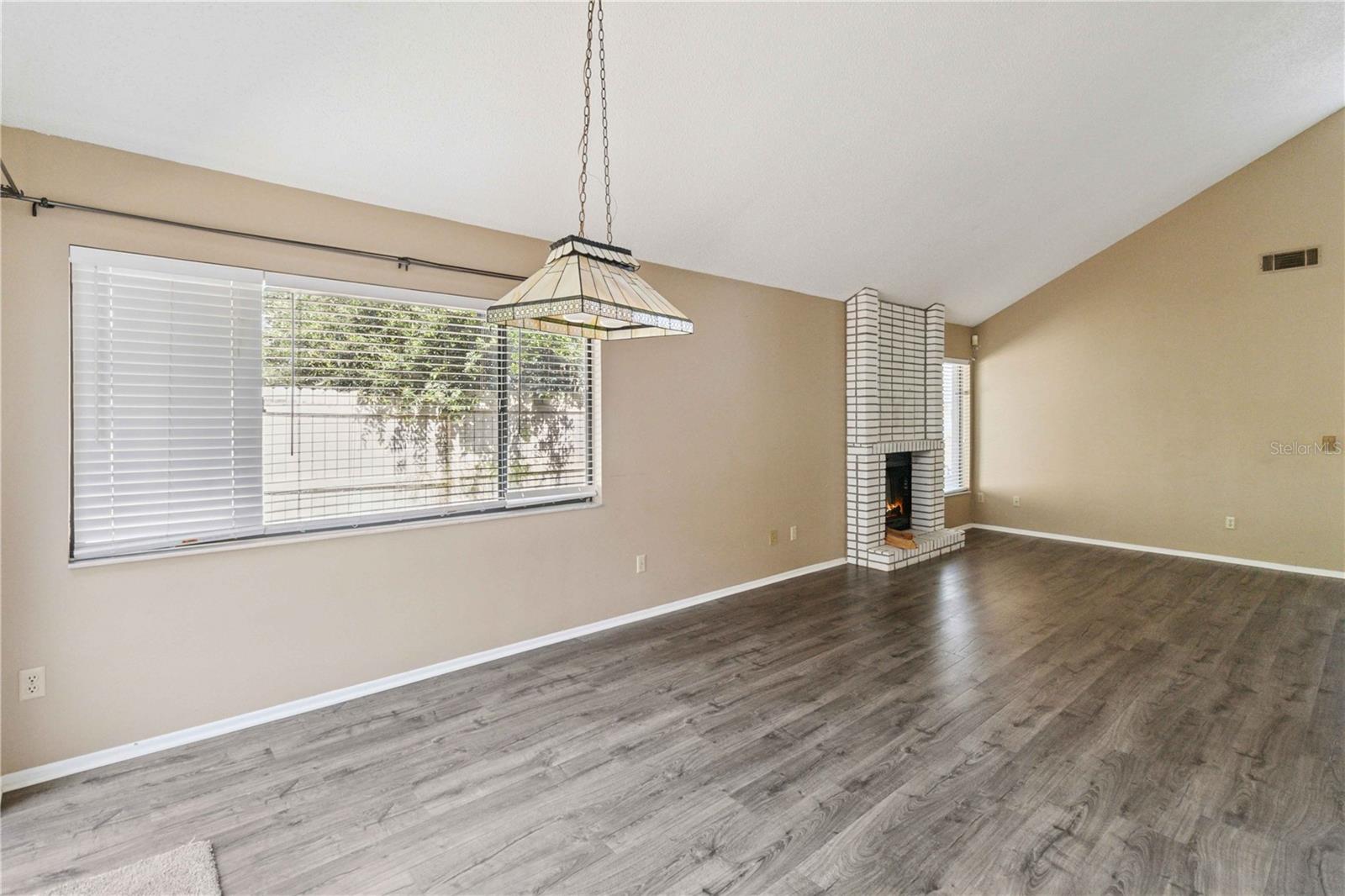 Image 5 of 27 For 610 Torrey Oaks Court